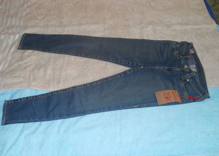 Vand Blugi originali 100% made in USA (True Religion, Seven7, Kalvin Clein)