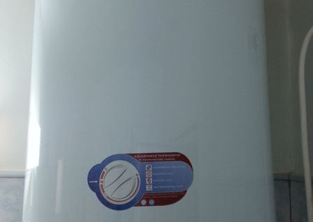 Vand boiler electric Tesy 80l , Ariston 15l , calorifere fonta.