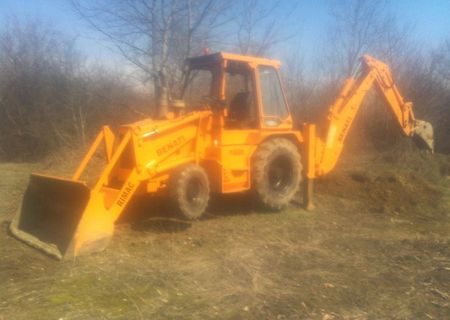 vand buldoexcavator excelent!!!Doar 2800 ore lucrate