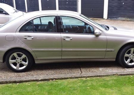 vand c220 an 2005 mercedes