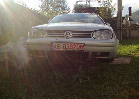 Vand caroserie VW Golf IV usor avariat