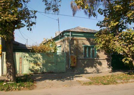 Vand casa 500 mp Str Rosiori (langa Piata Mare)