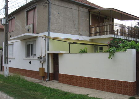 Vand casa 6 camere