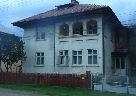 vand casa in Campulung Moldovenesc