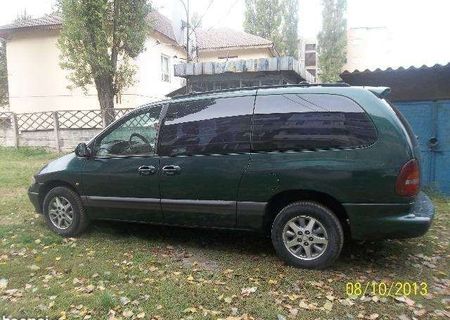 vand chrysler grand voyager pret 1300euro