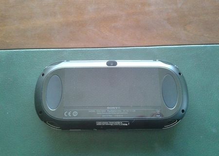 Vand Consola Ps Vita WiFi+Joc FIFA 13+GARANTIE