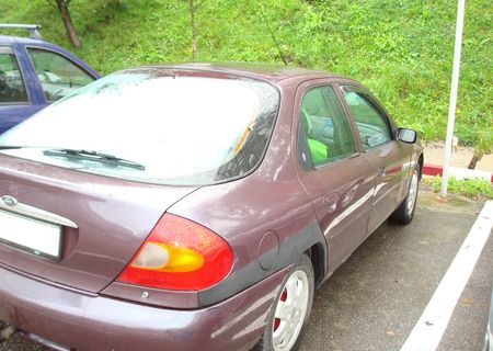 Vănd Ford Mondeo 1,8 Td  Ghia an 1998