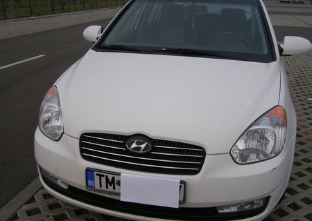 Vând Hyundai Accent