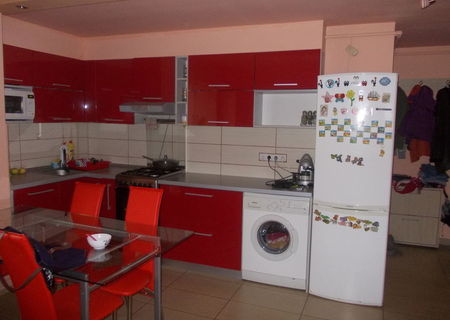 Vand/inchiriez apartament 4 camere in Baia Mare