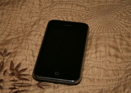 Vand IPhone 3GS 16 GB Neverlock + 3 carcase