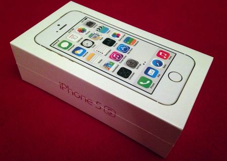 Vand iPhone 5S 32GB Silver / White NOU NEVERLOCKED (Liber Retea) Sigilat