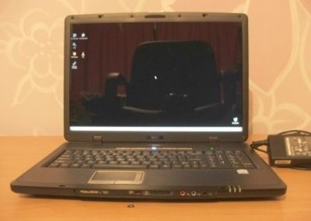 vand laptop msi megabook