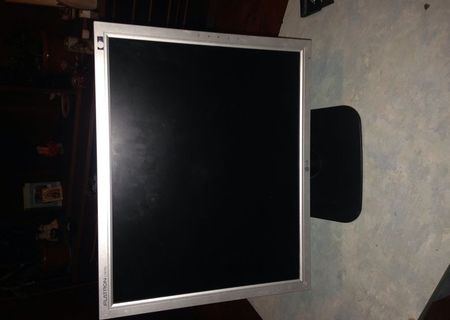 Vând monitor LG 19 Inch 200 RON