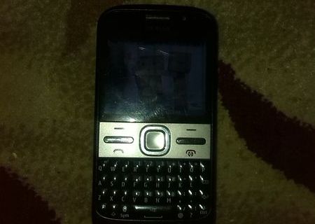 Vand nokia e5 sau dau la schimb !