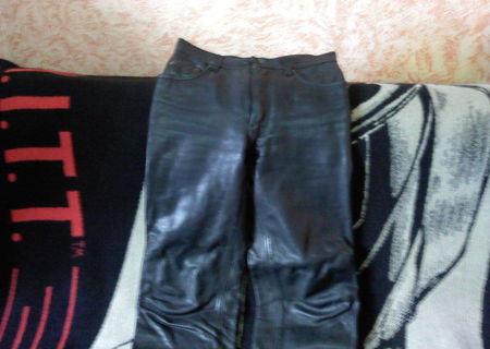 VAND PANTALONI DIN PIELE TIP BLUGI