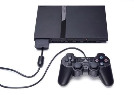 Vand PlayStation 2 + jocuri la alegere + 2 joystickuri + card 16 mb