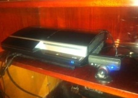 Vand PlayStation3 40Gb +accesorii + jocuri