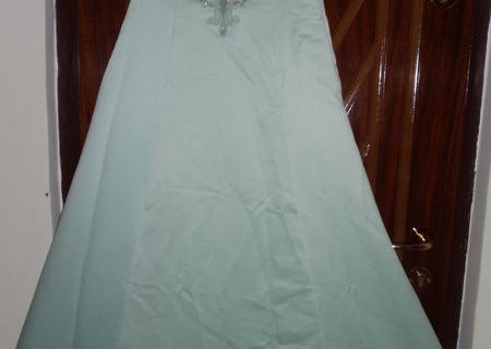 vand rochie de gala Ludmila