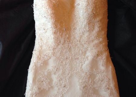 Vand rochie de mireasa Ellis Bridals 2013