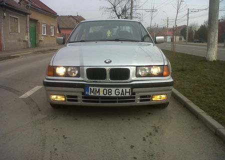 Vand sau schimb Bmw 318 !