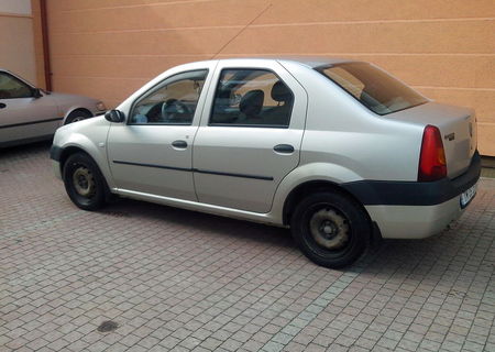 Vand sau schimb Dacia Logan