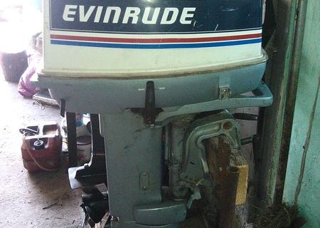 Vand sau schimb motor Evinrude 25 cp