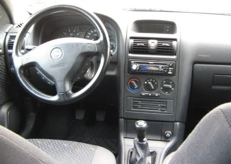 vand sau schimb opel astra g