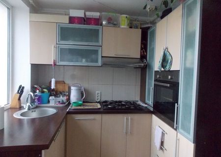 vand / schimb apartament 2 camere decomandat Sfantu Gheorghe CV