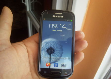 Vand/Schimb Samsung Galaxy S3 Mini i8190 impecabil/ca nou (Gri)