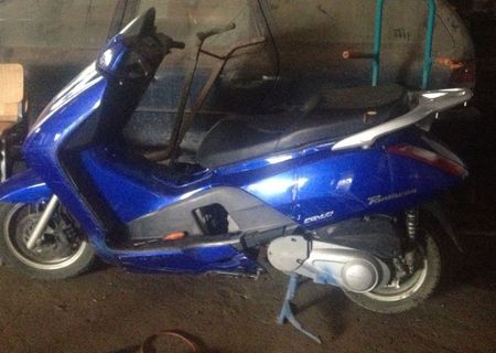 Vand scuter honda phanteon 150 cm