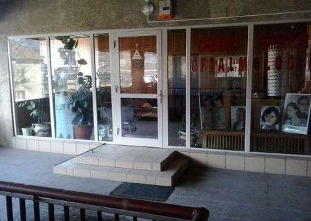 Vand spatiu comercial in Resita Ultracentral