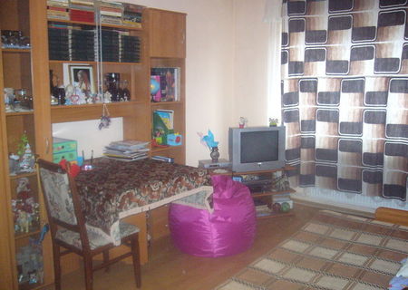 vand urgent apartament 2 camere