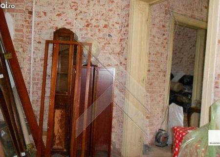 vand urgent casa 3 camere zona cotroceni