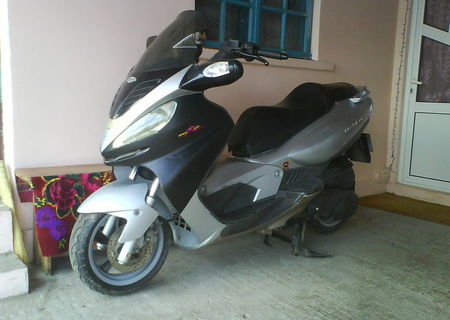 Vand urgent Malaguti Madison 150cc.