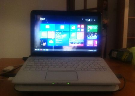 Vand Urgent Sony Vaio sve1112me1w 11,6 inch 4 gb ram , Nou