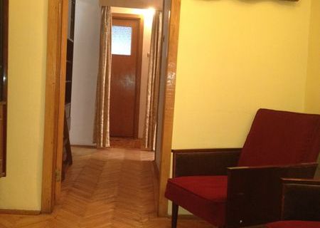 Vanzare apartament 3 camere