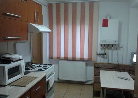 Vanzari apartamente 4 camere Brosteni - Contactoare