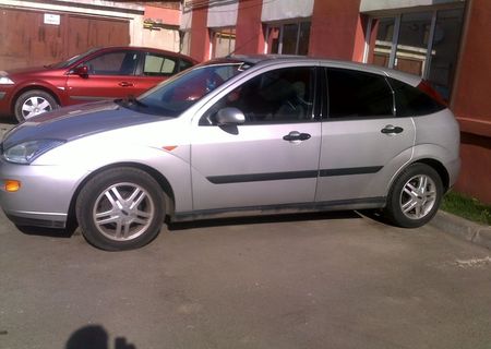 vind ford focus hatchback din 2001