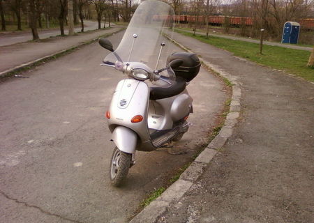 Vind Piaggio Vespa ET2 de 49 cc