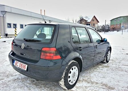 Volkswagen GOLF 4 - impecabil