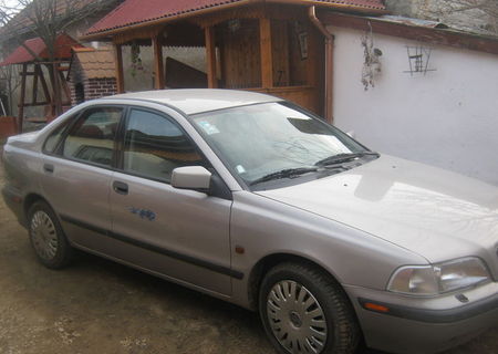 Volvo S40 anul fabricatie 1996