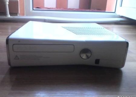 XBOX 360 4GB