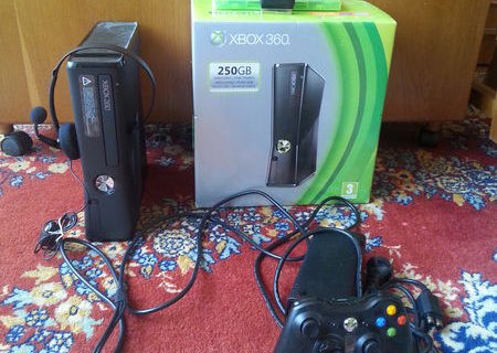 Xbox 360 slim 250 Gb