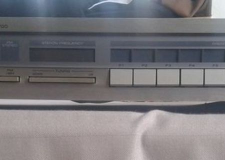 Yamaha AM/FM Stereo Tuner