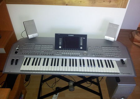 Yamaha Tyros 2