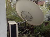 Antena satelit