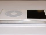 Apple iPod 5th Generation Gen White 30GB A1136 mp3