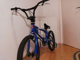 Bicicleta Bmx+un antifurt+4 peguri!