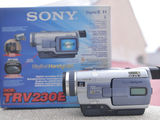 camera video sony trv-230E digital 8 cu lampa sony hvl 20dm