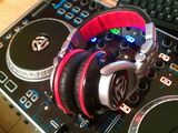 consola numark n4 + casti numark red wave